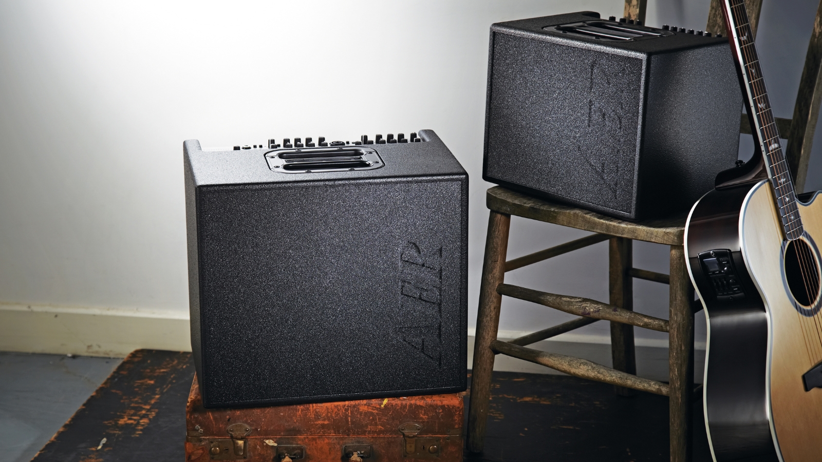 How to choose best acoustic guitar amp