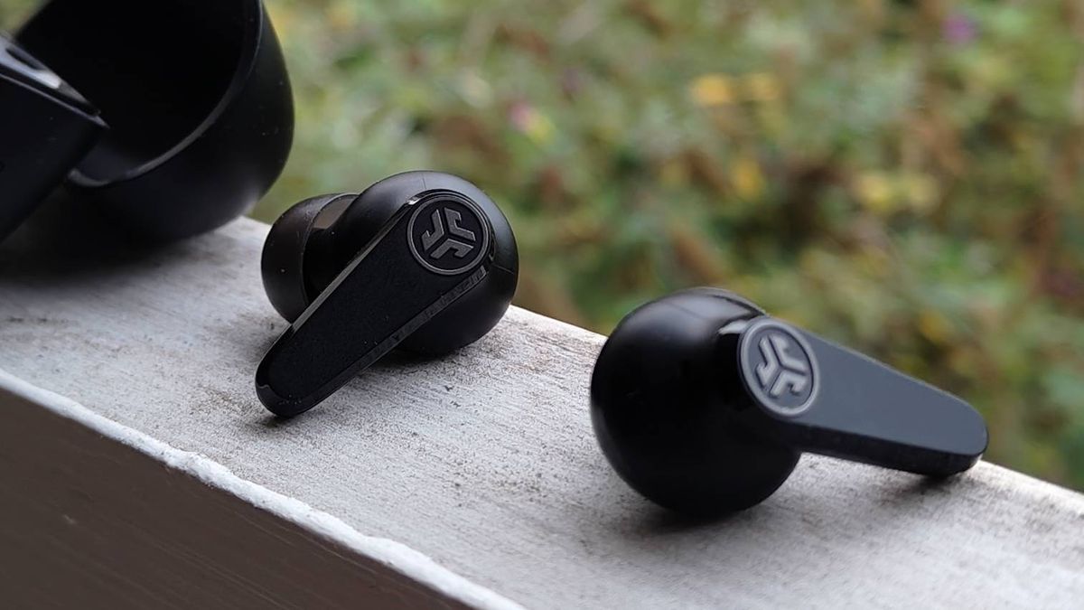 How to choose bluetooth earbuds for laptops