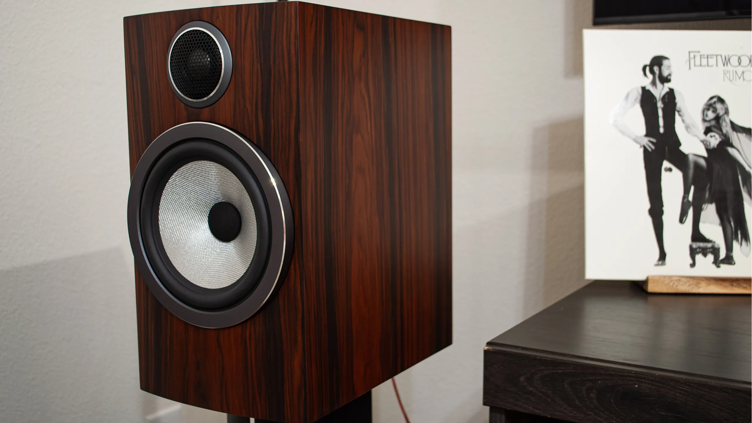 How to choose best bookshelf speakers