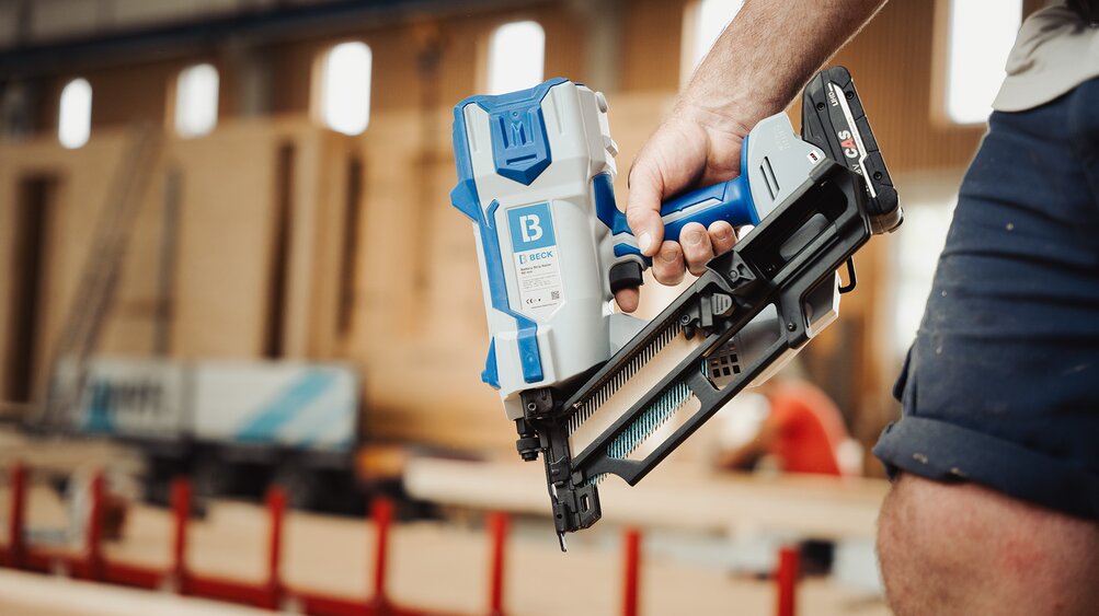 How to choose best cordless nailers for construction