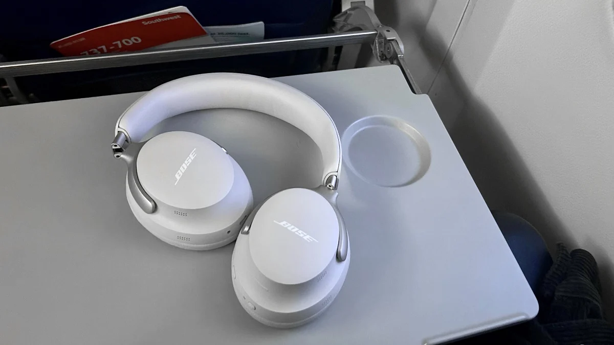 Best headphones for airplane travel