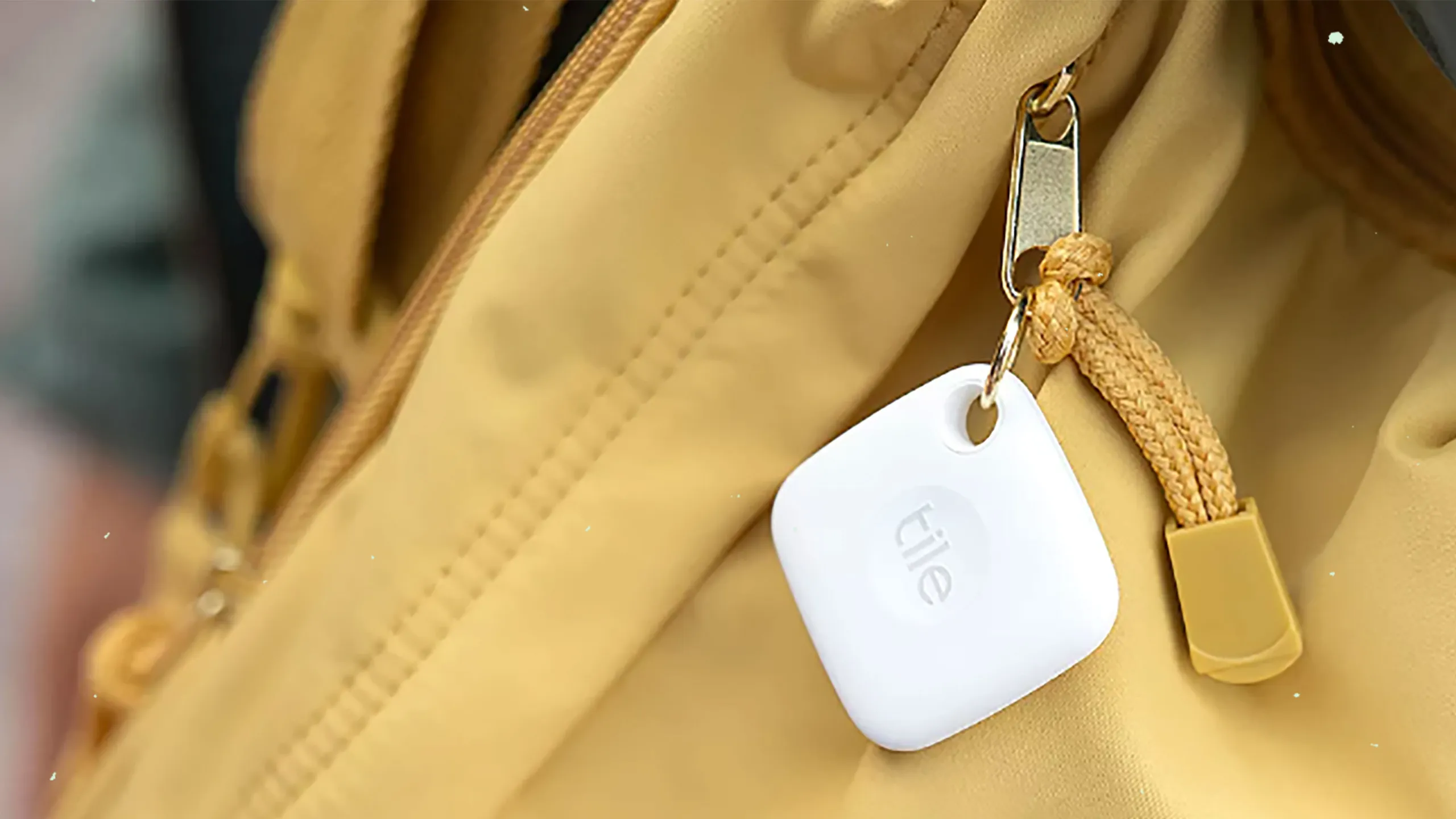 Best luggage tracker