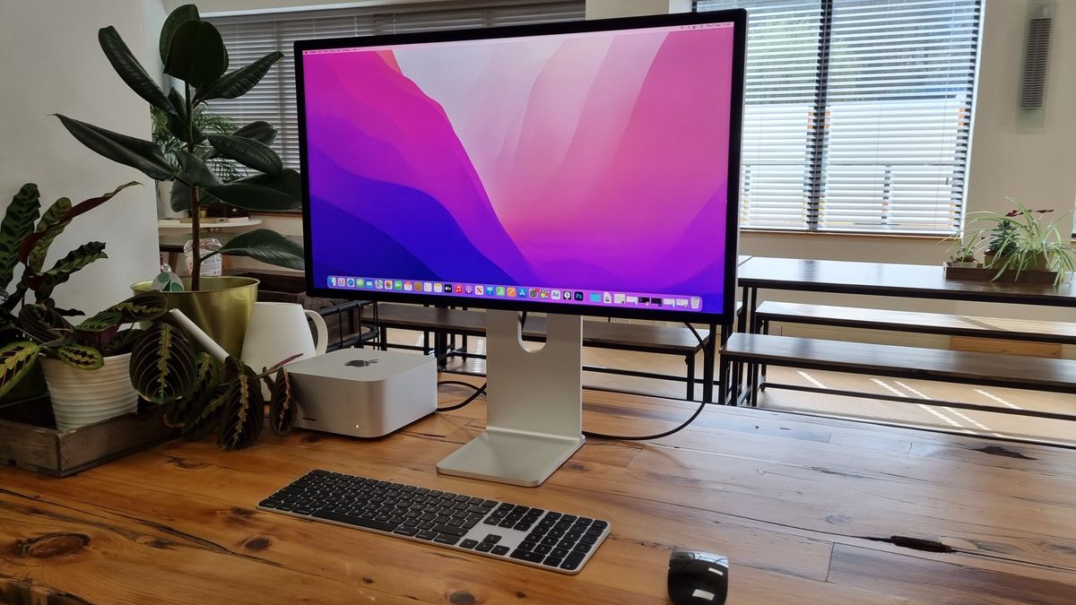 Best monitors for macbook pro
