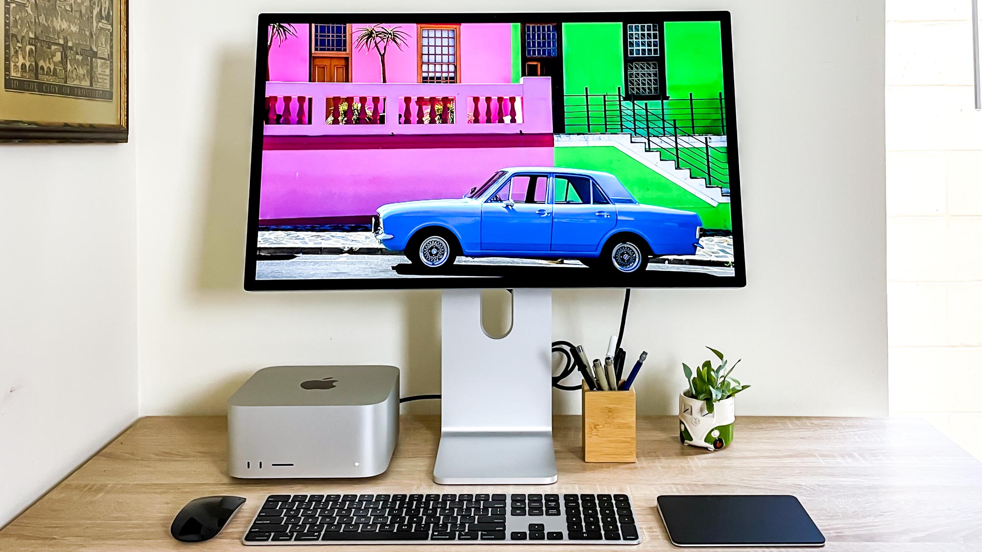 Best monitors for macbook pro