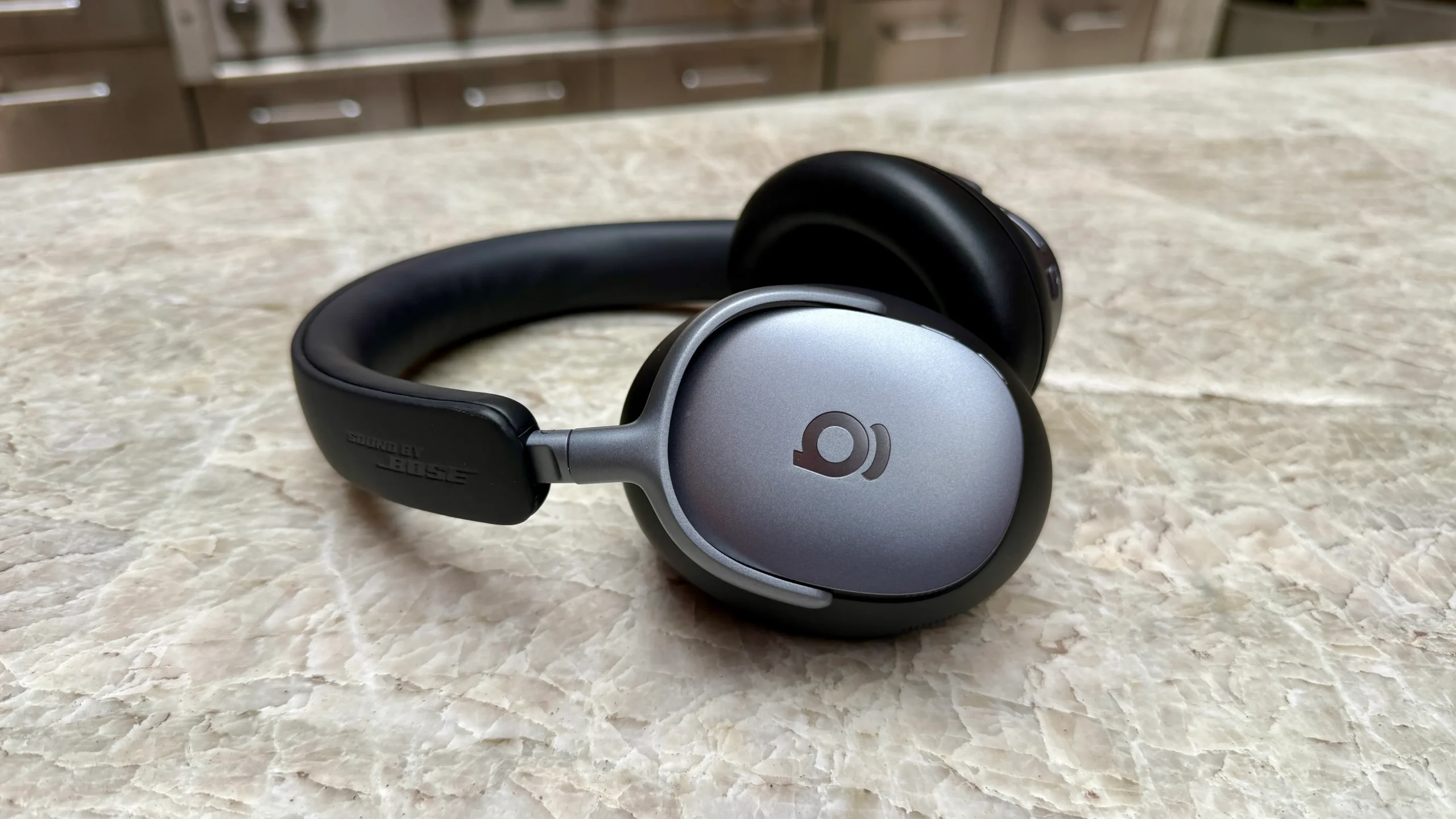 Best noise cancelling headphones under 100