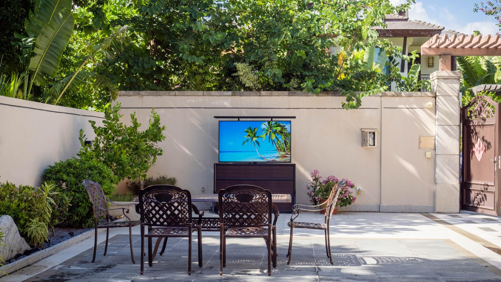 Best outdoor tv cabinet
