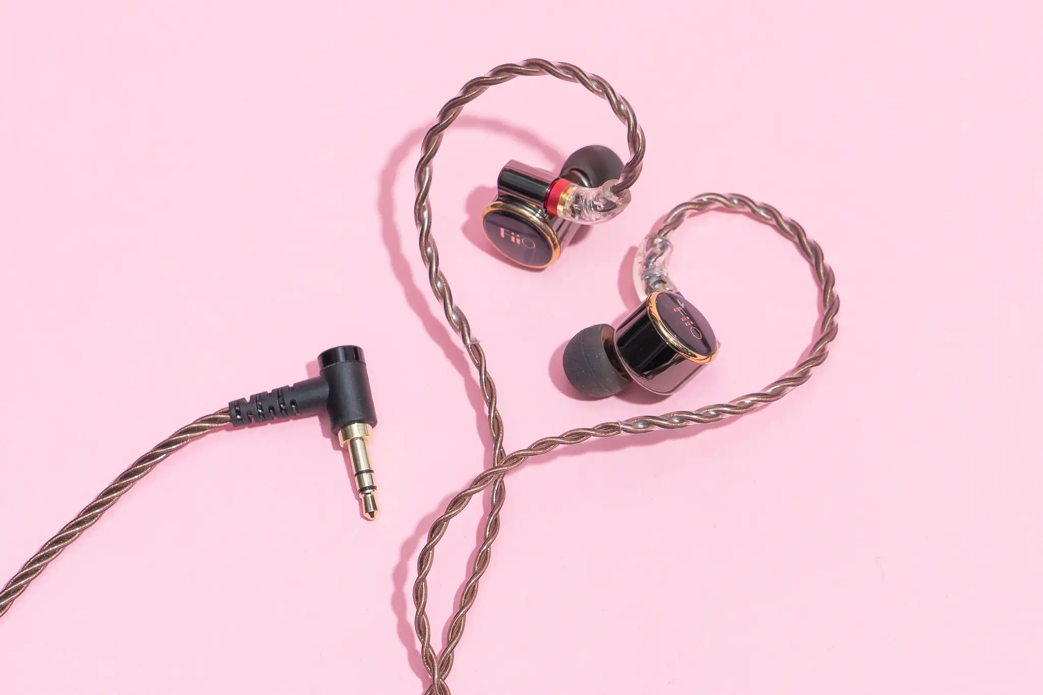 How to choose best wired earbuds with microphone