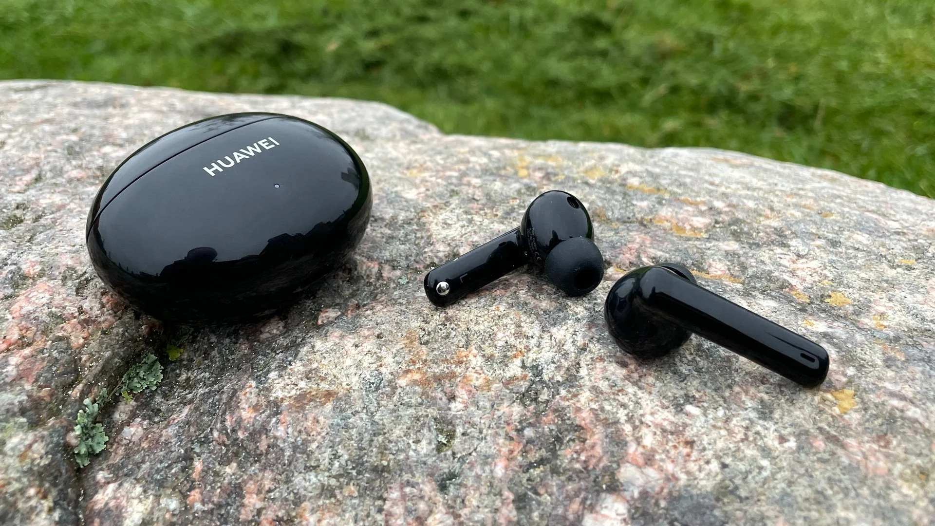 Best wireless earbuds for phone calls