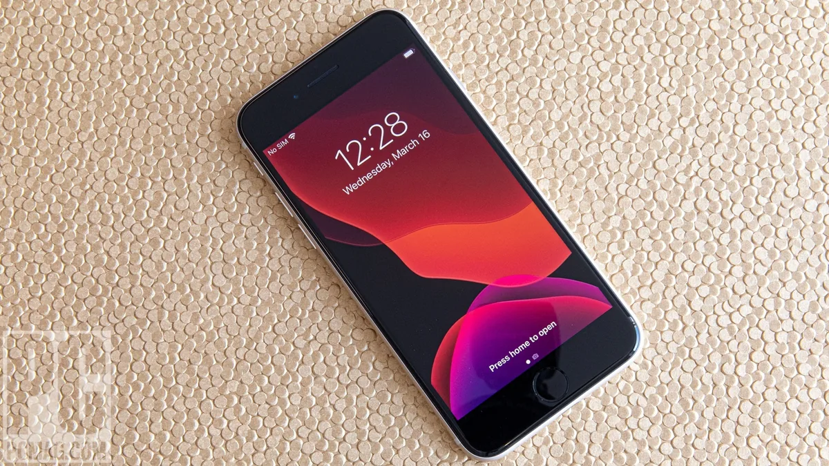 Battery Life and Longevity: do iphone se still work